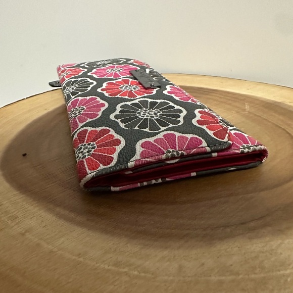 🌷💕Vera Bradley Floral Women's Wallet🌷💕 - Picture 6 of 11